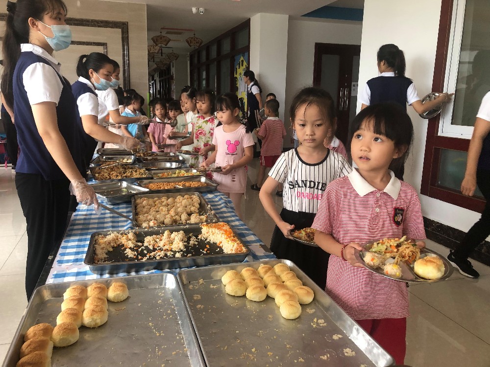 西安配送蔬菜的為何受到學校食堂歡迎！